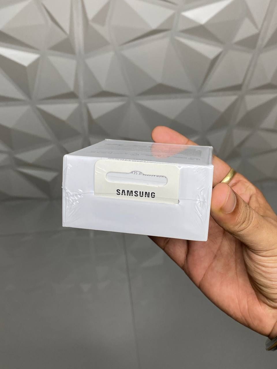Samsung buds FE