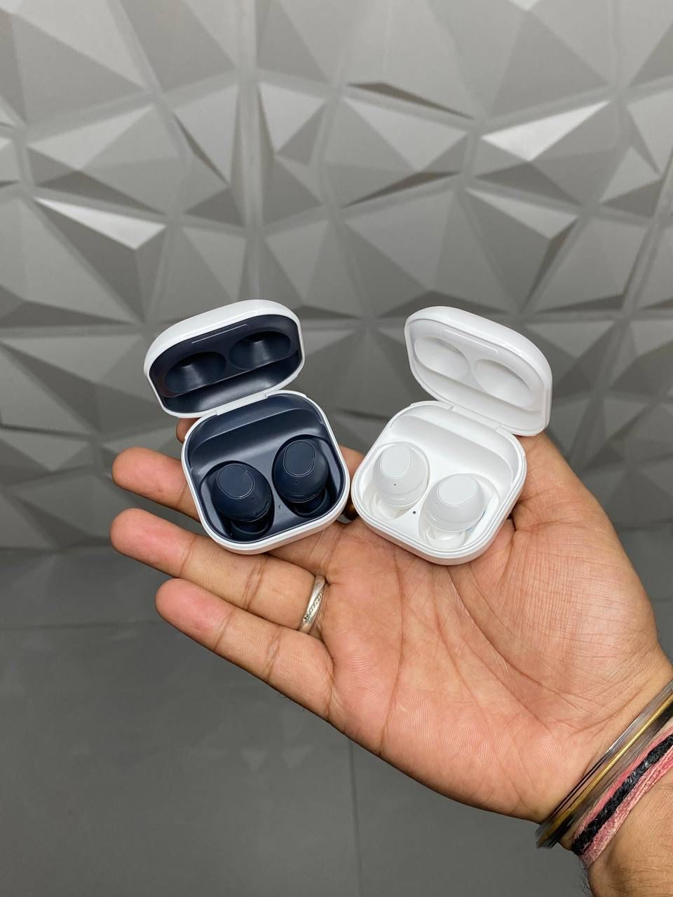 Samsung buds FE