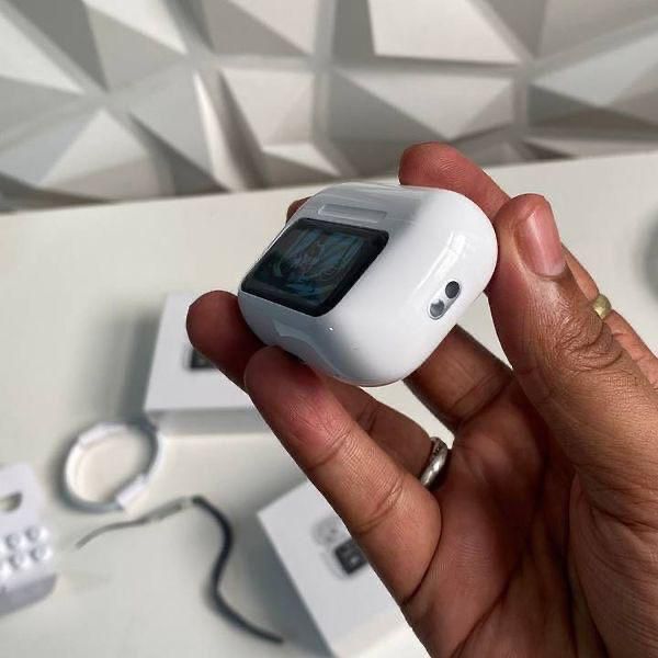 Airpods Pro-2 Display